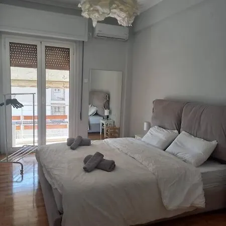 Acropolis Casa 2bdr/2bthr W/hot Tub-3mins To Plaka Ateny