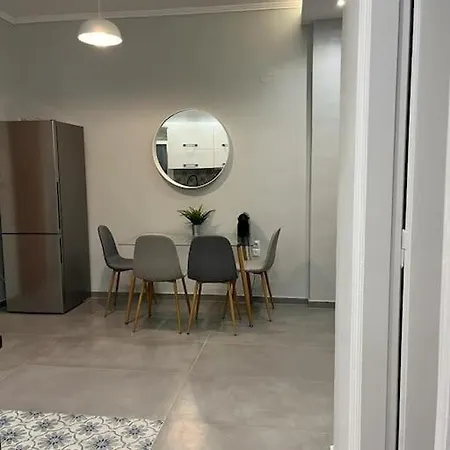 Acropolis Casa 2bdr/2bthr W/hot Tub-3mins To Plaka